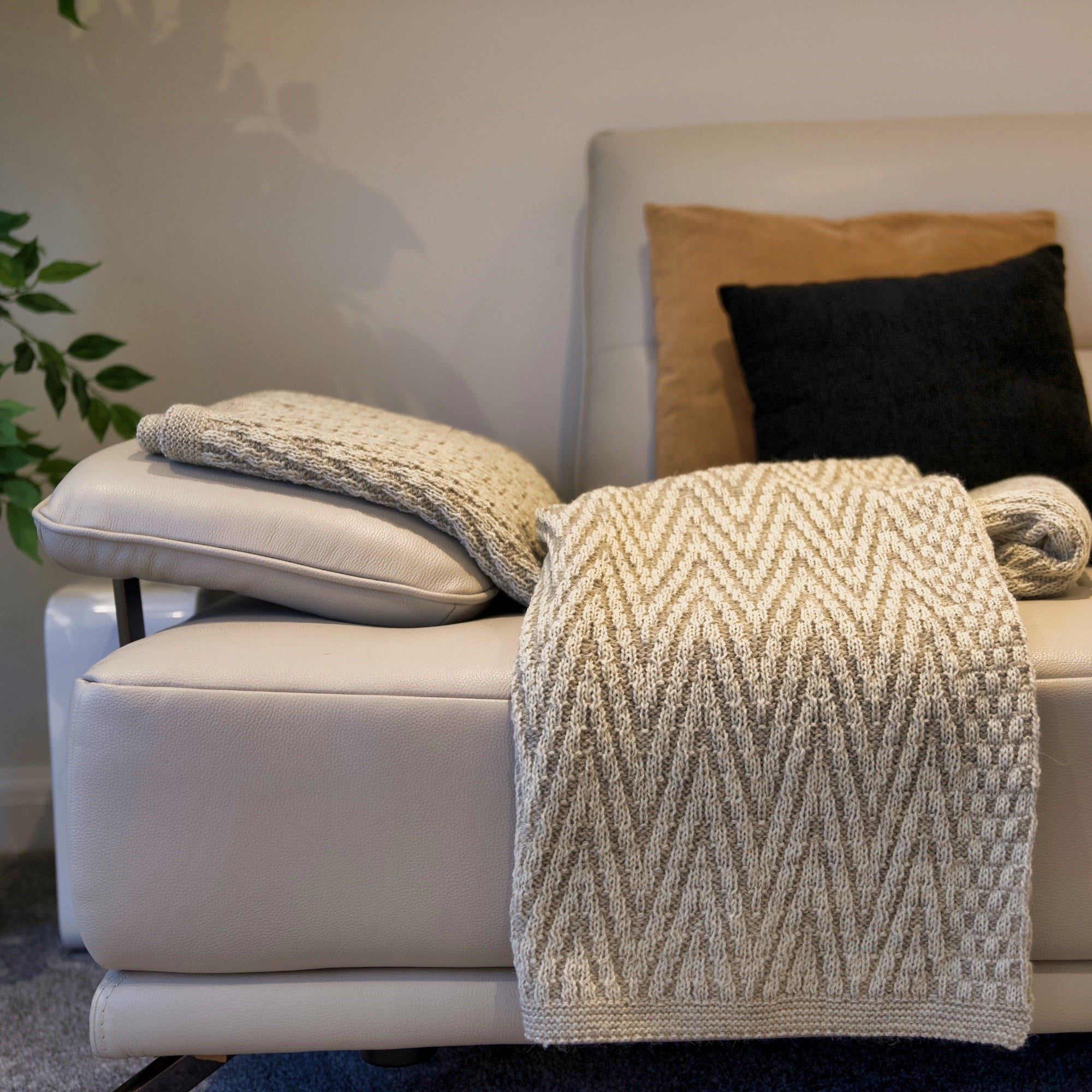 Throw - Chevron