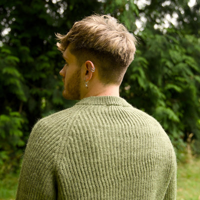 British Wool Seamless - Hawking - Dark Apple