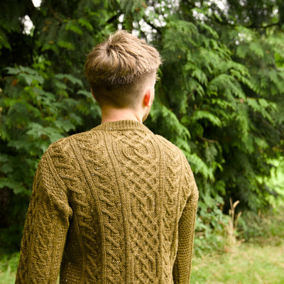 British Wool Aran Cable Jumper - Khaki Nepp