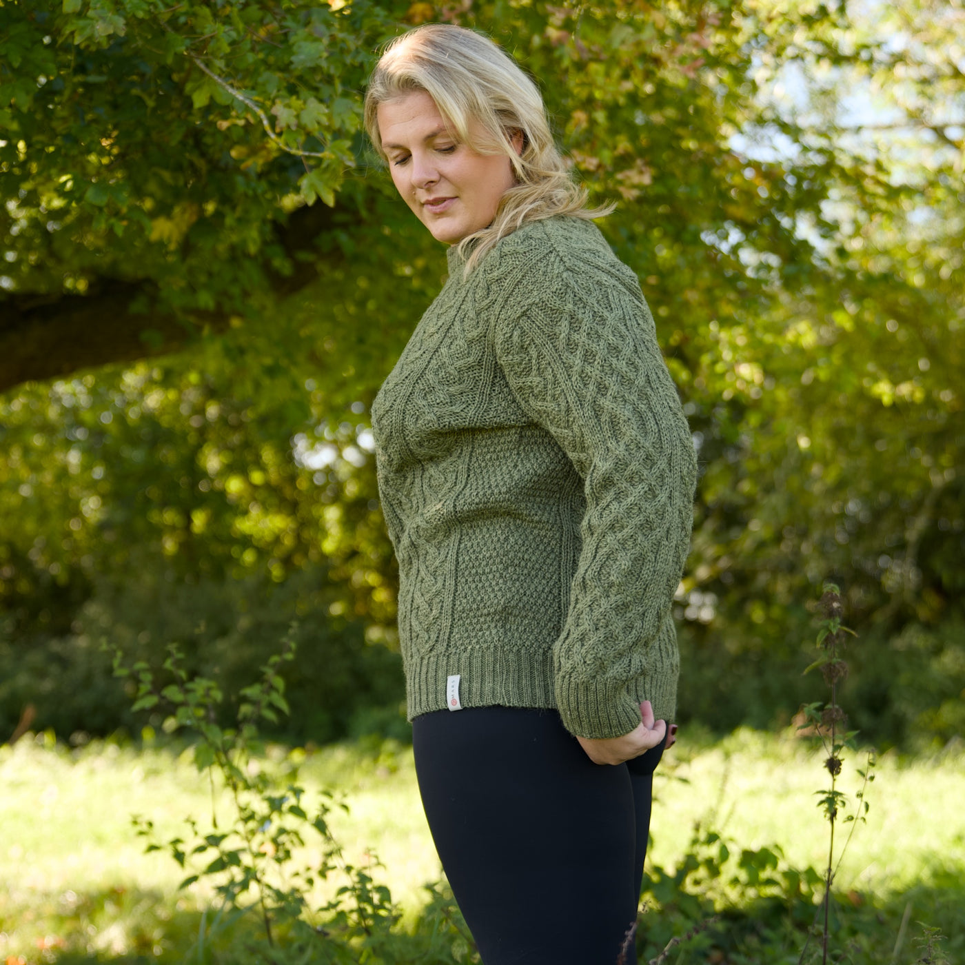 British Wool Aran Cable Jumper - Dark Apple