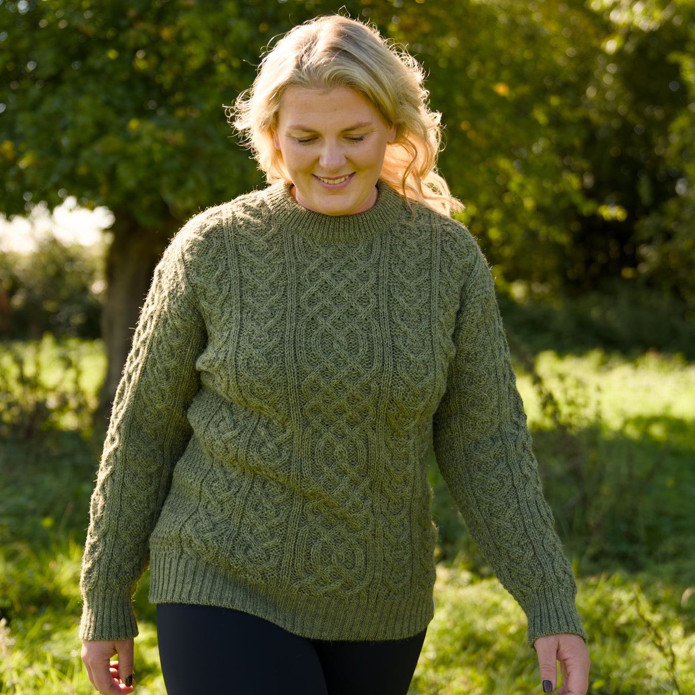 British Wool Aran Cable Jumper - Dark Apple